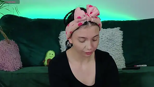 Avery-- online show from September 30, 4:29 am