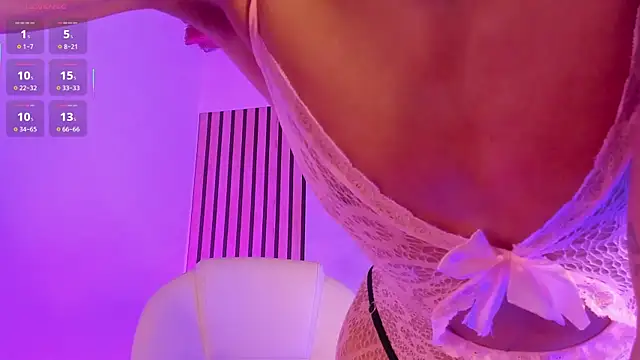 MiaCavallii  online show from October 7, 3:44 am