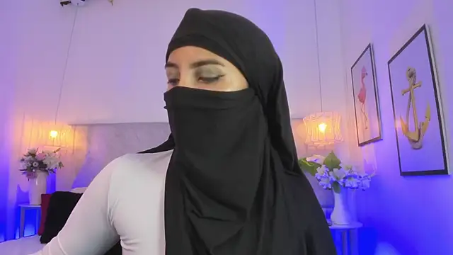 naomiii   online show from February 18, 11:53 am