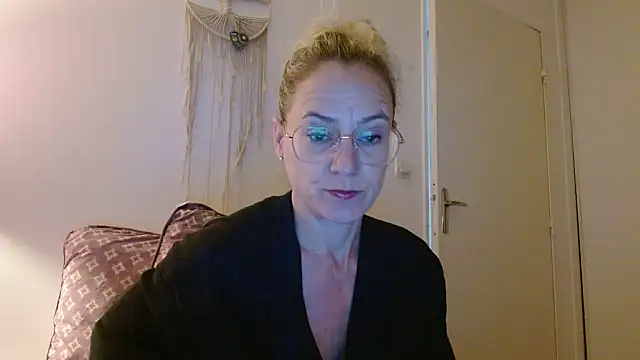 abbytantrika11 online show from October 14, 10:40 am