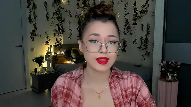 SereneFlame online show from April 21, 4:03 pm