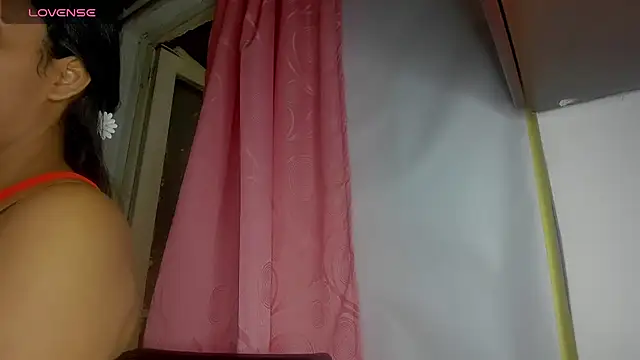 Nenita Hot  online show from October 29, 7:05 pm