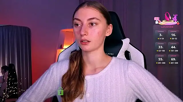 lady curls online show from January 31, 9:46 pm