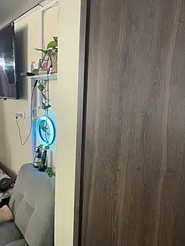 Cianuroom online show from January 14, 9:09 pm