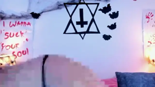 LunaSmitt online show from October 23, 12:16 am