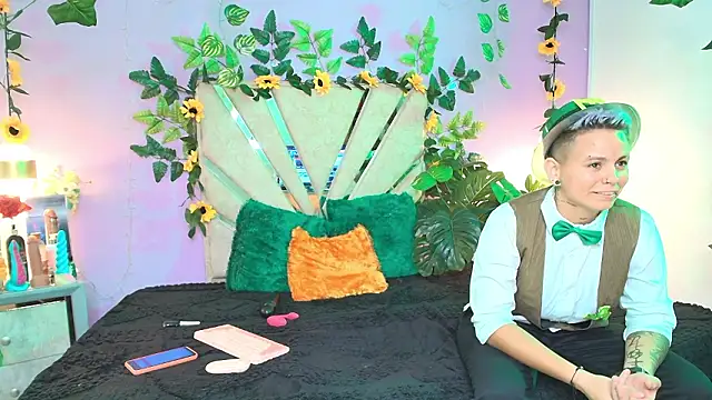 BRITHANY SPARK online show from March 17, 1:20 am