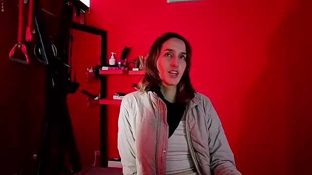 Ambar Roux  online show from April 16, 12:49 pm