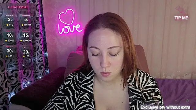 KellyCrystall online show from November 15, 8:48 am