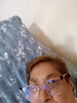 florecita69 online show from February 3, 8:01 pm