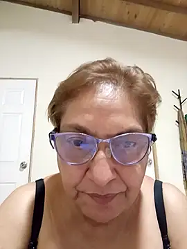 florecita69 online show from December 3, 3:14 pm