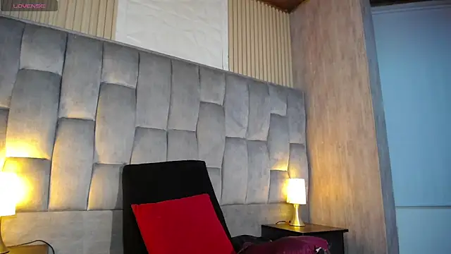 kittyhouse hs online show from December 21, 4:17 am