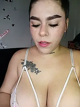 BigTits Kitty online show from August 3, 11:38 am