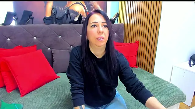 LauraSin online show from March 23, 4:29 am