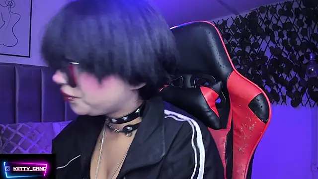 Kitty Gang online show from March 3, 1:44 am