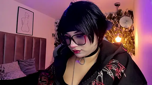 Kitty Gang online show from April 21, 1:42 am