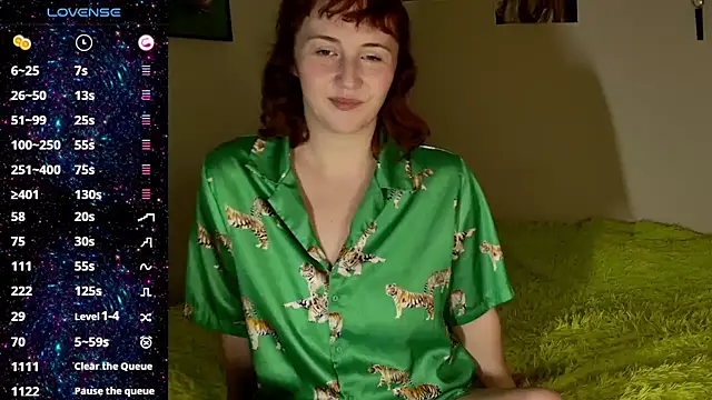 cherrysaturn online show from December 20, 8:18 am