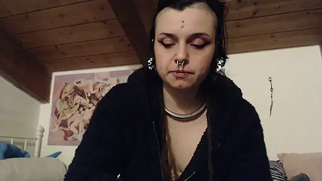 metamorphosiskin online show from April 3, 2:09 am