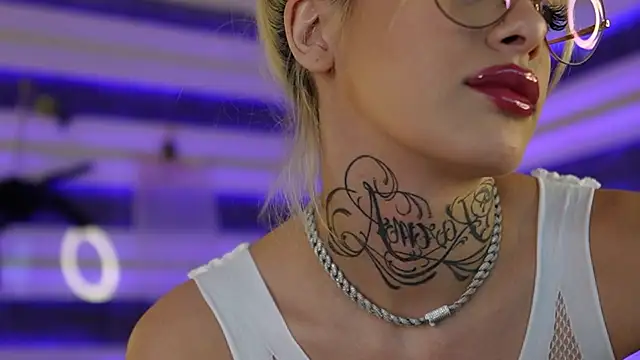 blondie muller online show from November 15, 8:43 pm