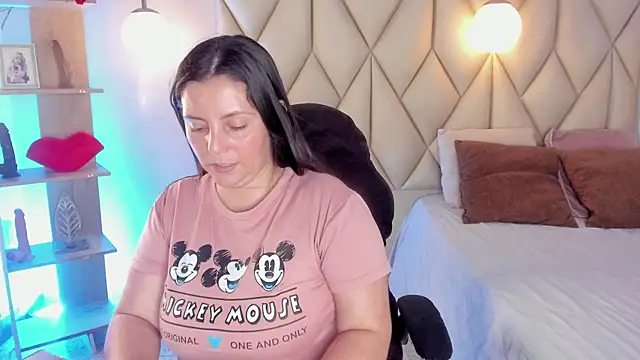 angelswets online show from June 2, 2:07 pm