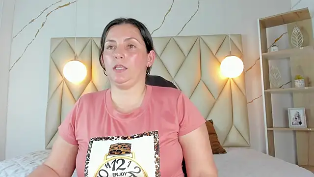 angelswets online show from November 14, 3:45 pm