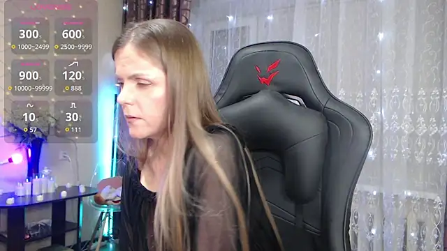 JessieOMays online show from February 6, 9:07 pm