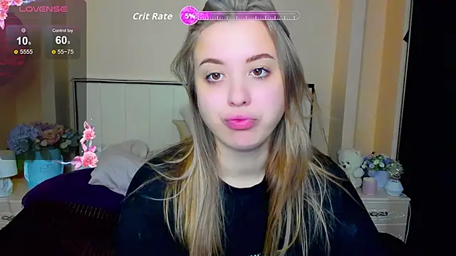 Snapshot of AlexissM chatting on October 15, 12:30 pm AlexissM online show from October 15, 12:30 pm