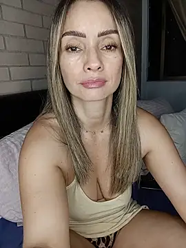 Loly Horny online show from June 12, 1:02 am