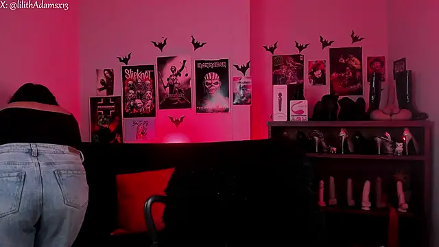 lilith-deveraux online show from January 19, 1:51 pm