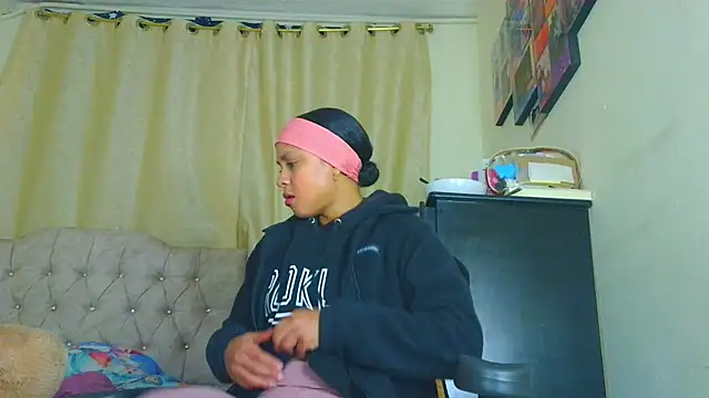 Samary thomas online show from April 11, 2:28 am