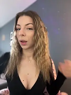 Mia Ethan online show from April 7, 6:59 am