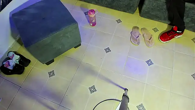 playsgirlhot online show from April 14, 11:10 am