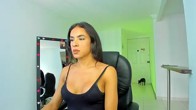 Aleja arango1 online show from February 9, 6:54 pm