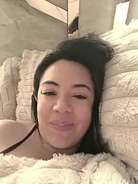 Bella fournier online show from April 3, 8:34 am