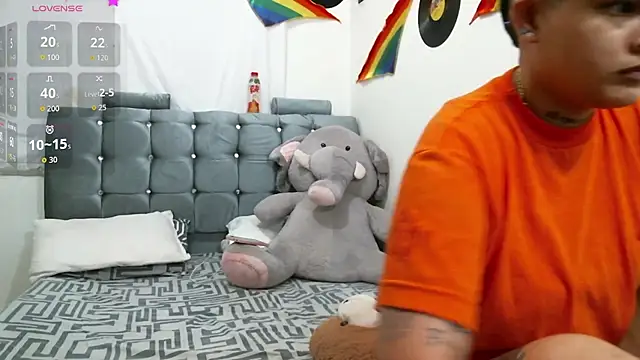 pamelaykamila online show from November 15, 8:04 am