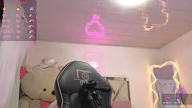 Laylafoxy tay online show from January 8, 3:10 am