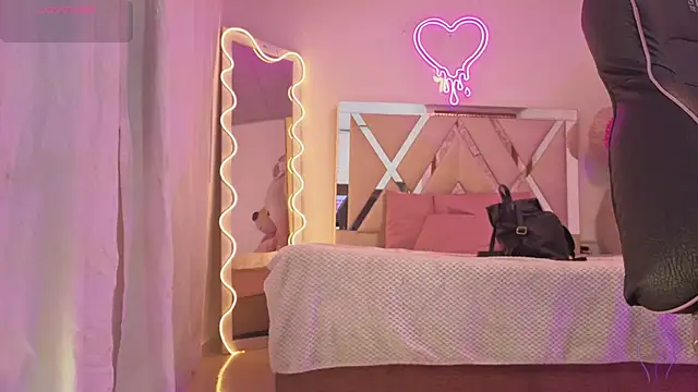 Laylafoxy tay online show from November 15, 3:29 am