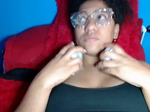 Snapshot of bellacrespalatina chatting on October 22, 5:23 am bellacrespalatina online show from October 22, 5:23 am