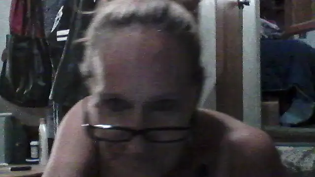 mistresszoila online show from December 18, 7:46 am