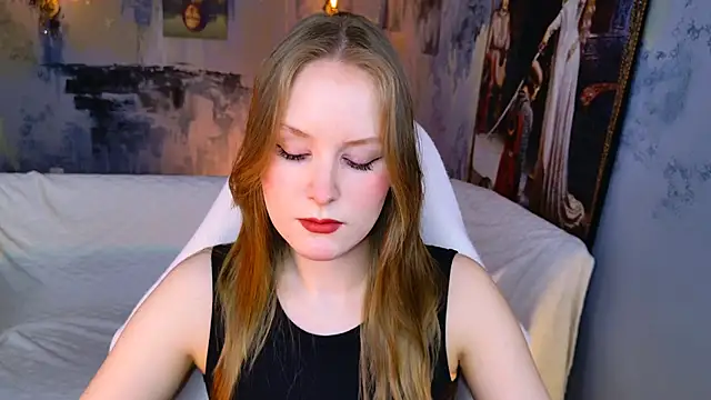 VivienLeeigh online show from March 28, 5:18 am