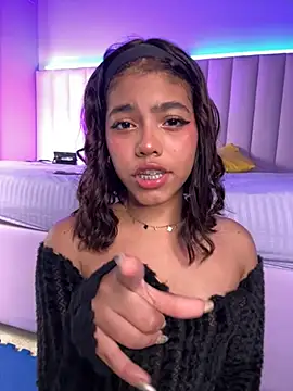 KellyOlsenbe online show from March 6, 8:04 pm