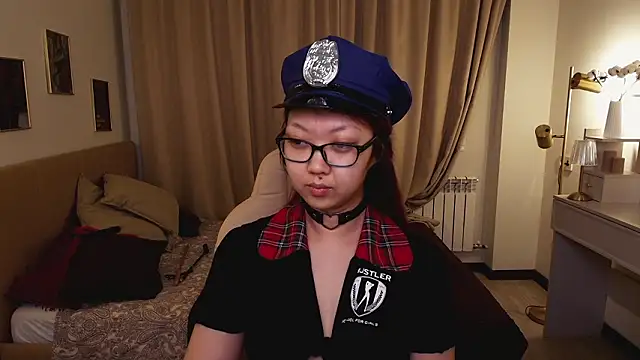 Marine Vact online show from March 13, 2:40 pm