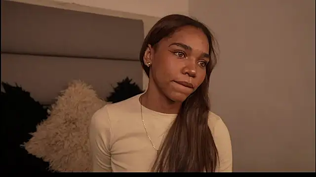 Lily Miiller online show from April 1, 9:34 pm