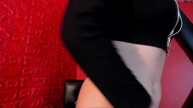 Monttserratt online show from October 27, 7:19 pm