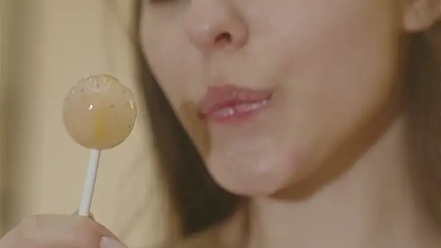 whisper of love online show from January 17, 2:30 am