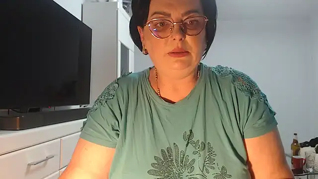 Amandamuller1982 online show from June 3, 8:58 pm