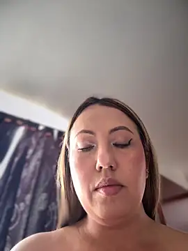 VIOLETA-25  online show from February 2, 3:00 pm