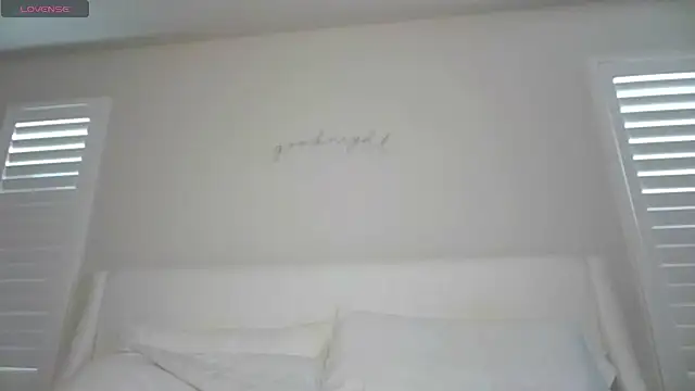 mixedasiangirl online show from October 6, 7:18 pm