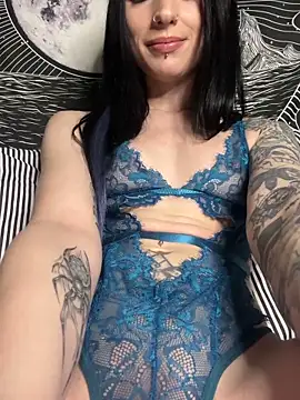 MissMidnightUK online show from February 6, 1:09 am