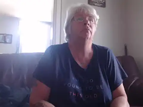 canadiancougar1965 online show from September 19, 2:05 pm