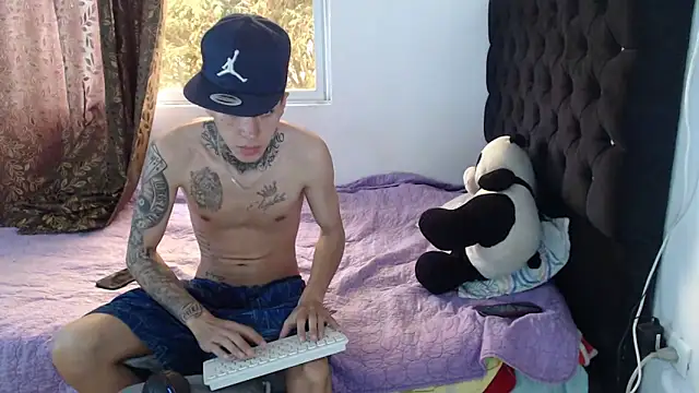 Kitty and jake online show from December 4, 3:35 pm